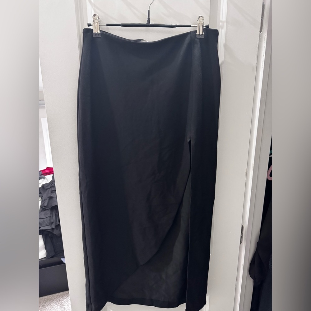 Abercrombie & Fitch Black Midi Skirt
